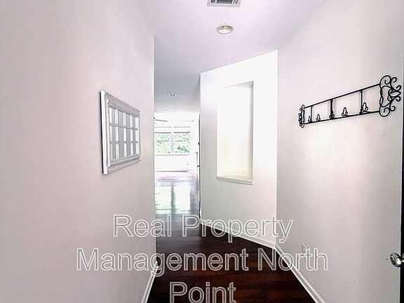 3rd image of 2160 Crestridge Trl