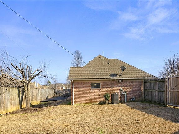 3rd image of 9030 Fletcher Park Cv