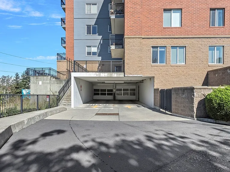 1015 Railroad Ave #219 — Photo 3