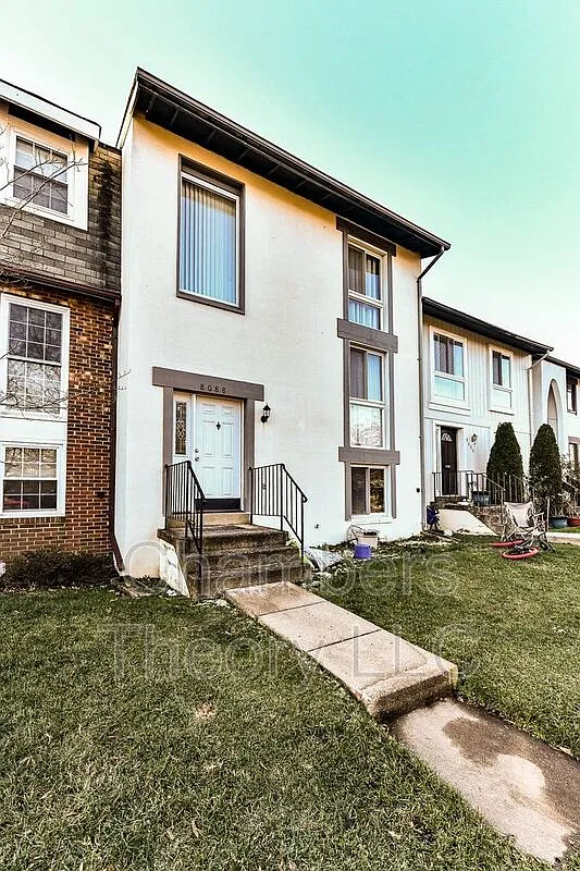 Building Photo - 8088 Edinburgh Dr