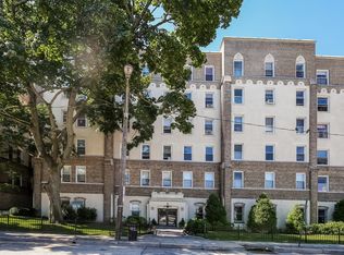 6 W Cedar St, Mount Vernon, NY 10552