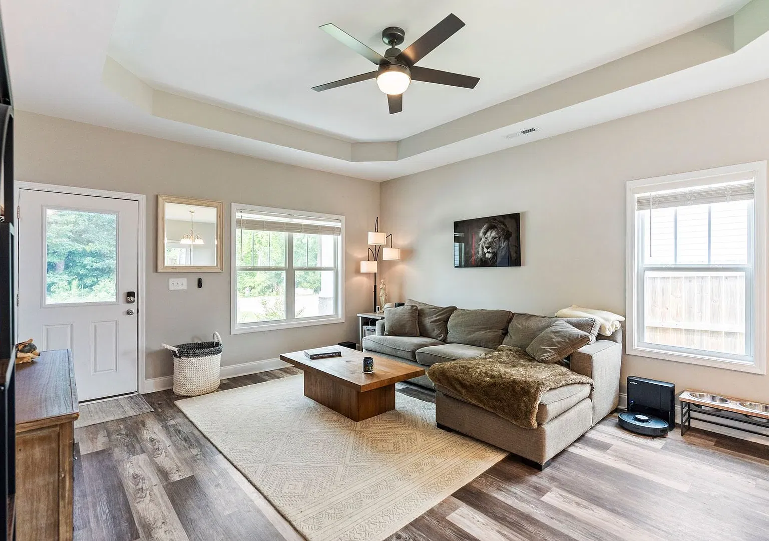 Brand new 3 bedroom 2 bath home in Hampstead — Photo 3
