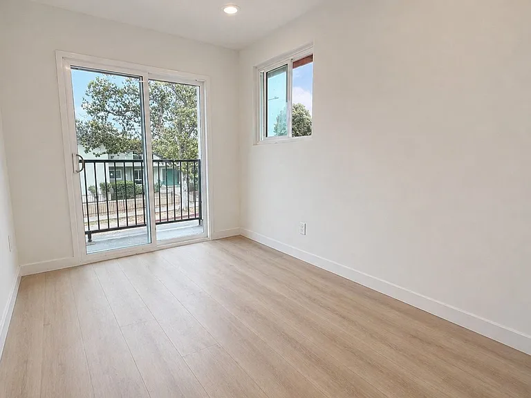 5000 W Coliseum St — Photo 11