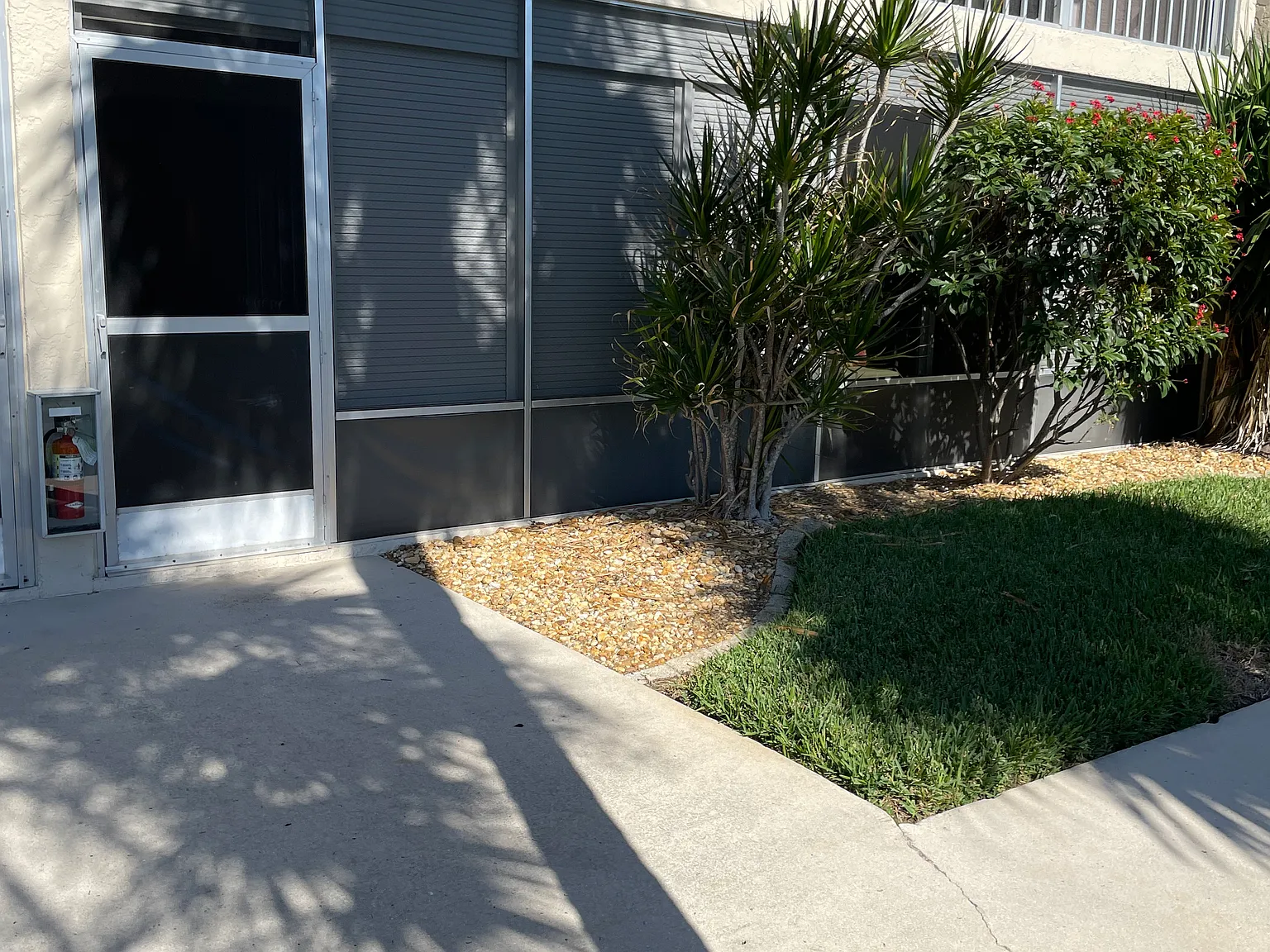 2 bed, 2.0 bath, 1000 sqft, $1,600 — Photo 1