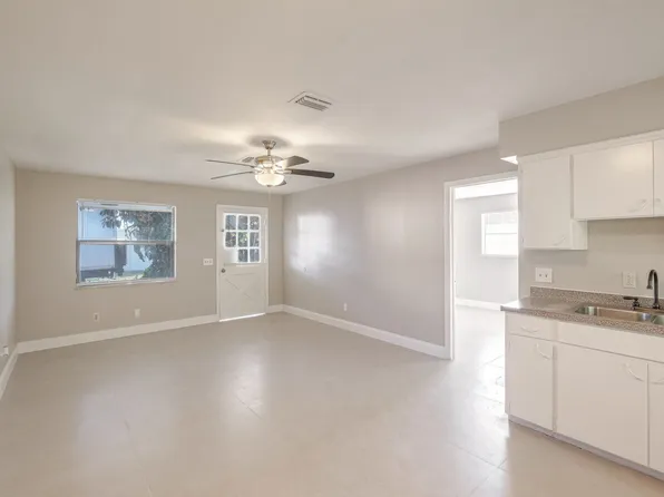 3147 Naylor Ter #3, Fort Pierce, FL 34982