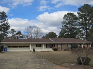 2504 Foxrun, Magnolia, AR 71753