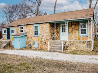 2443 N Kellett Ave, Springfield, MO 65803