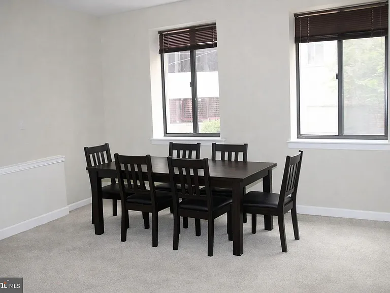 2307 Pennsylvania Ave NW #104 — Photo 4