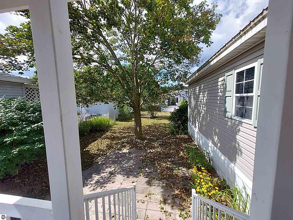 3rd image of 2457 Friendship Dr