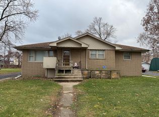305 W 35th Ave, Griffith, IN 46319