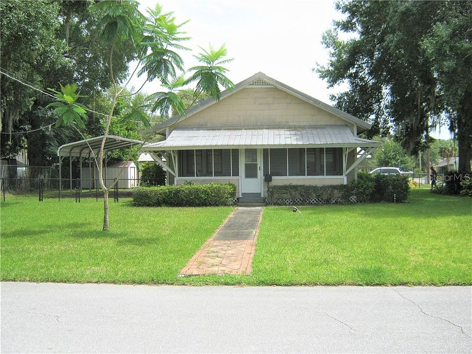 1st image of 208 Avenue I SE