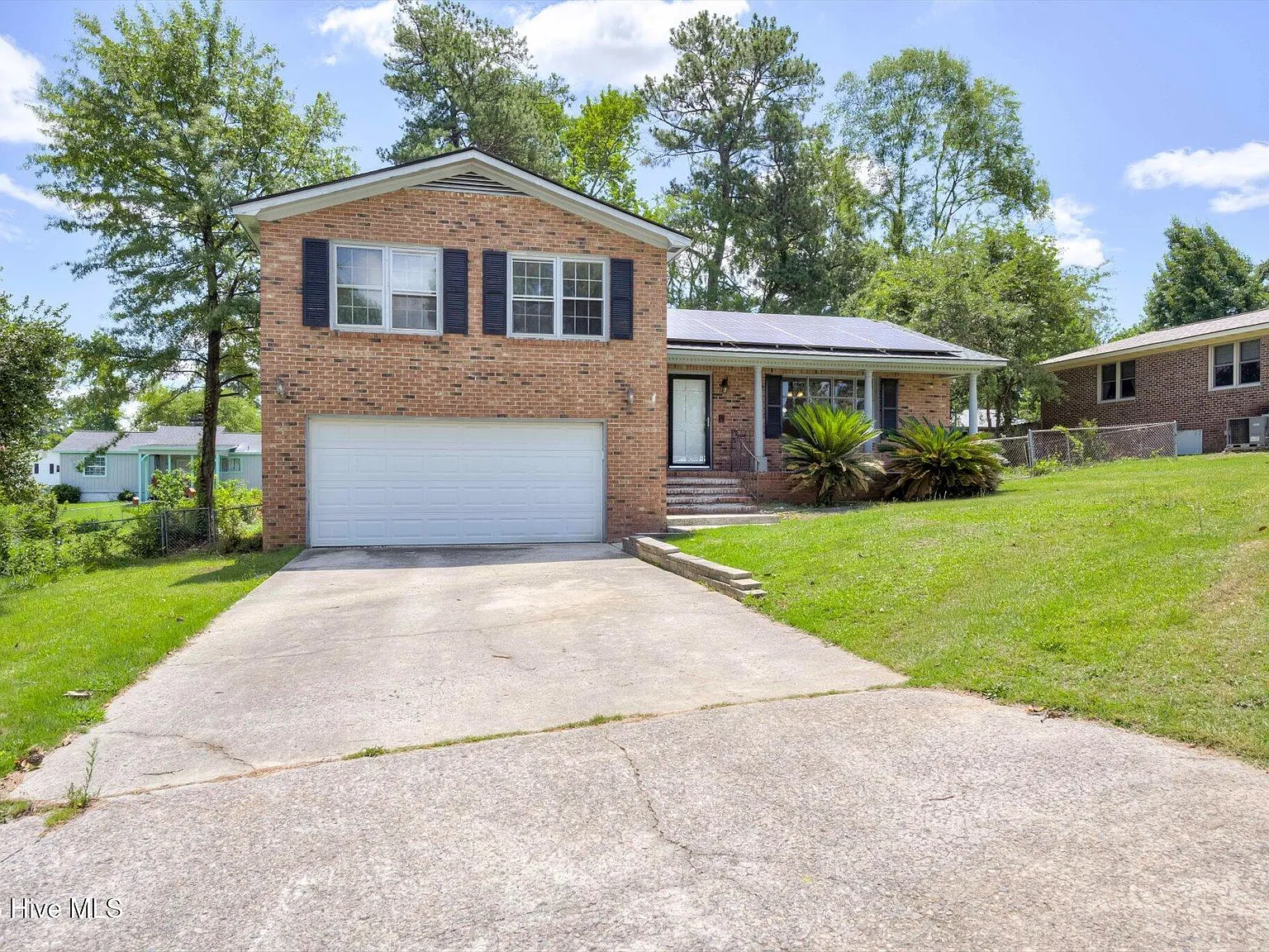 3 bed, 2.5 bath, 1934 sqft, $2,100 — Photo 4