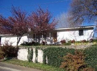 3496 Summit Dr, Redding, CA 96001