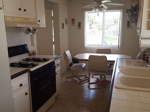3rd image of 3535 Mira Pacific Dr