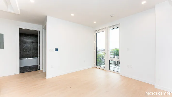 Rented by Nooklyn NYC LLC | media 117