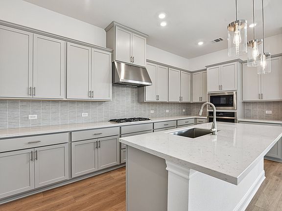 7th image of this home