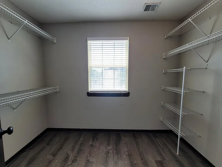 8648 NE 97th St — Photo 14