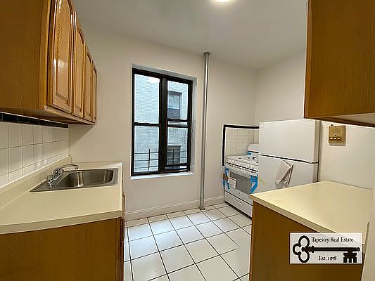 2nd image of 41-57 75th St #B3