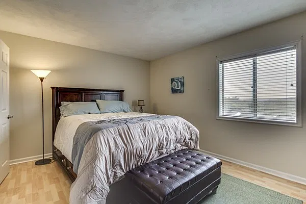 2 bed, 1.5 bath, 1152 sqft, $2,550 — Photo 2