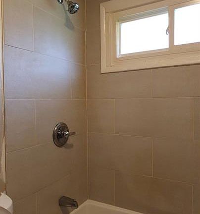 4th image of 360 Shepley Dr #1