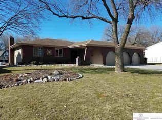 132 Ginger Cove Rd, Valley, NE 68064