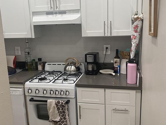 3rd image of 1114 Spruce St #16176863