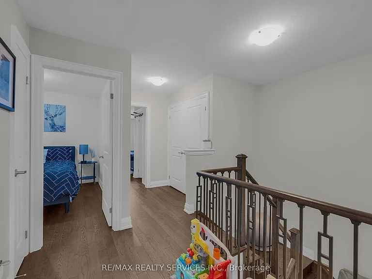 6 Lollard Way — Photo 15