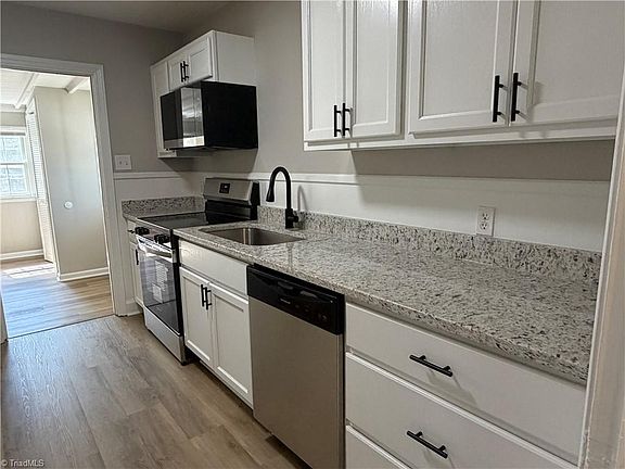 5th image of 213 Watson Dr