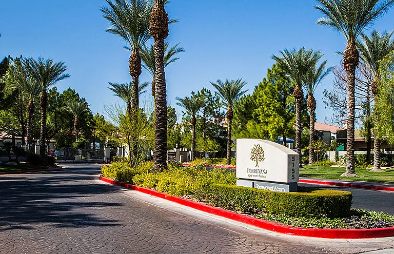 Torreyana Apartment Homes — Photo 43