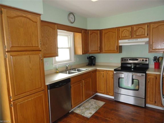 5th image of 1651 13th St