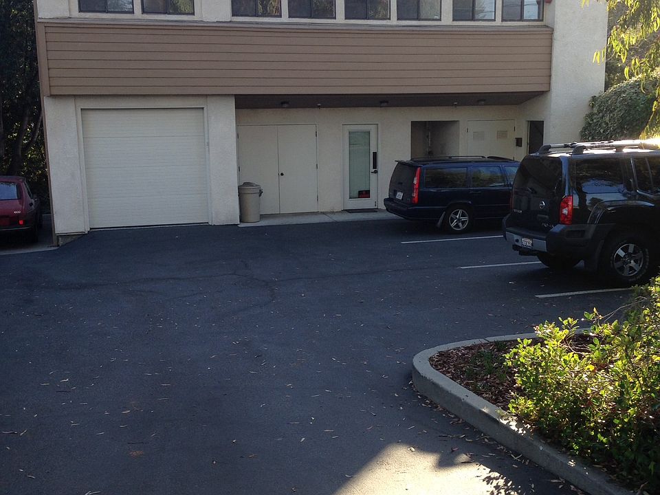 1st image of 227 Fern St #2C