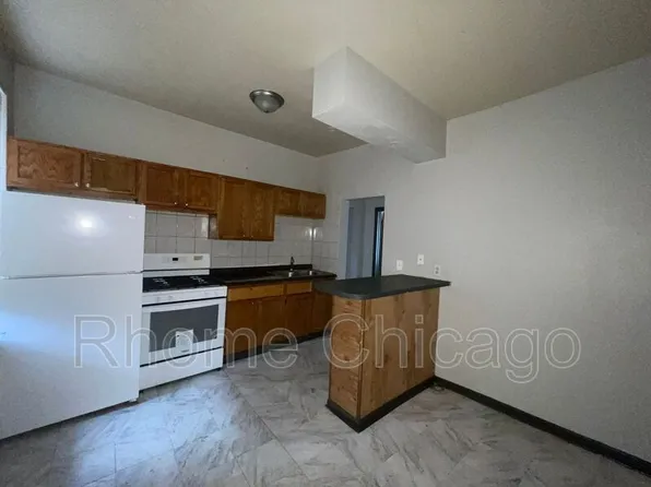 7001 S Clyde Ave #2, Chicago, IL 60649