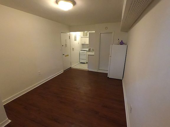 3rd image of 156 W 95th St APT 1A