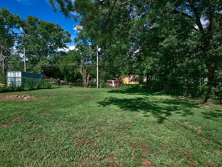 908 Fairway Dr NW — Photo 5