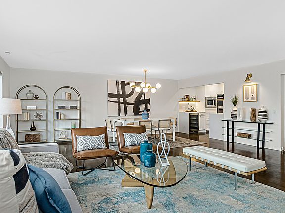 3rd image of 1720 N Lasalle St #22