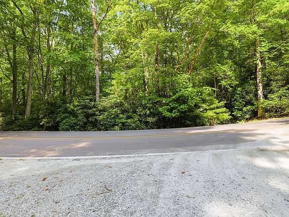 4th image of M L33 Cardinal Drive