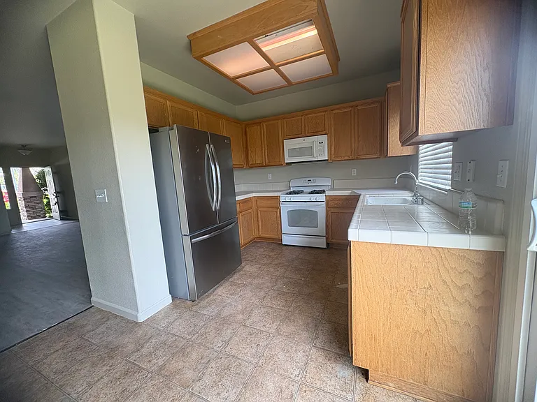 614 Mosburg Loop — Photo 7