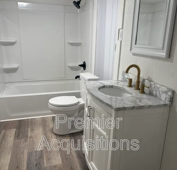 702 Biltmore Blvd #1 — Photo 4