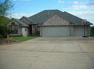 1802 Windsor Dr, Duncan, OK 73533