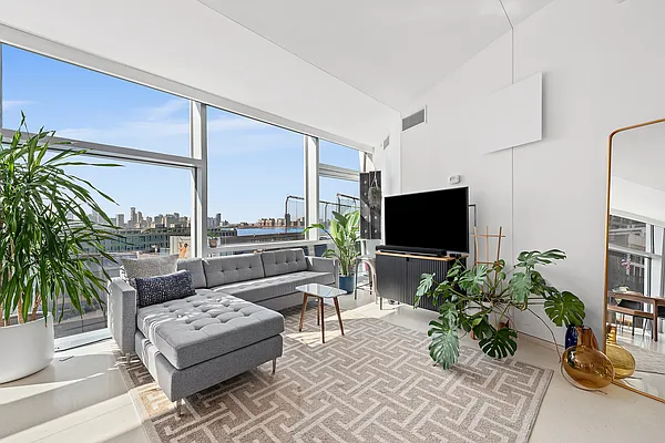 Sold by Compass | media 3