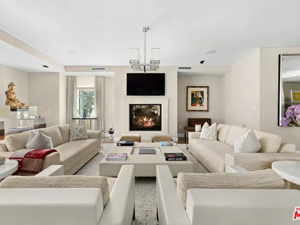 1 Century Dr #Townhouse A, Los Angeles, CA 90067