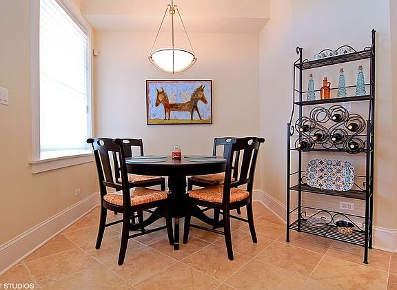 4th image of 4623 N Beacon St APT 2N