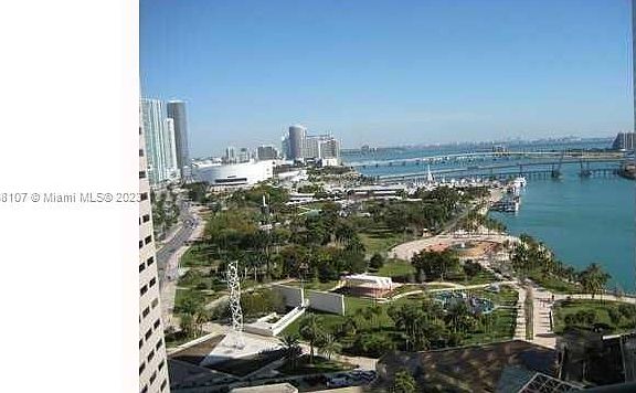 3rd image of 325 Biscayne Blvd APT 2318