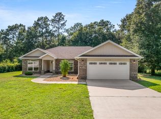 6174 Hayes Dr, Crestview, FL 32539