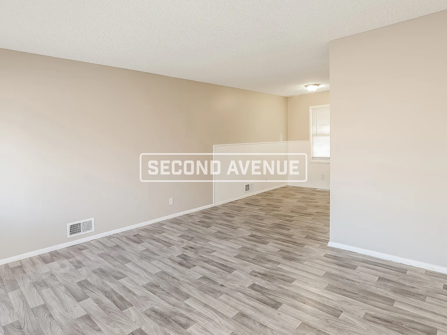 3 bed, 2.0 bath, 1064 sqft, $1,350 — Photo 3