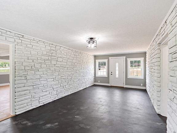 5th image of 1503 5th Ave W