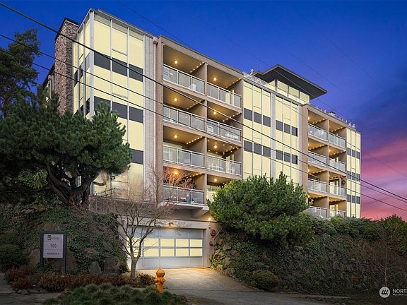 3rd image of 900 Warren Avenue N #301