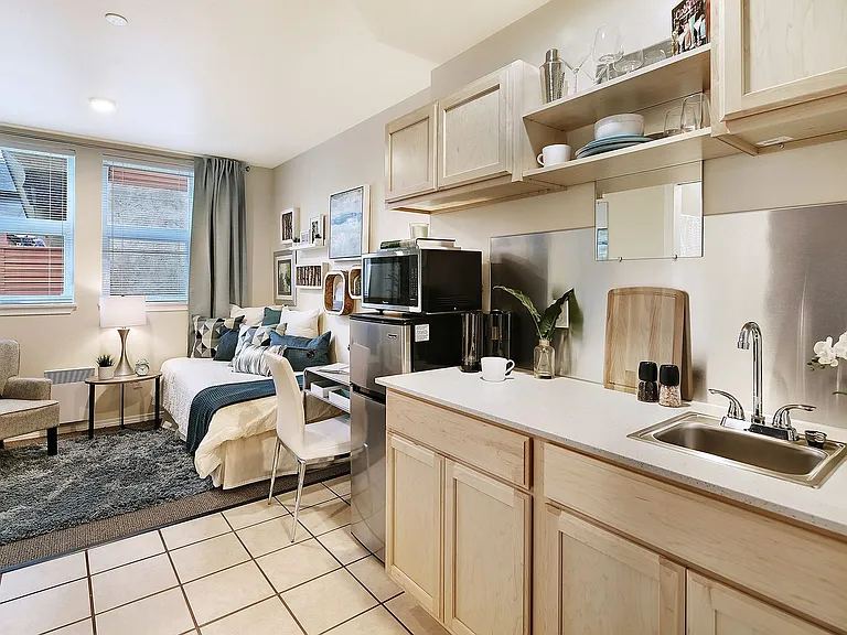Lago aPodments- Comfortable and Affordable Living! — Photo 2