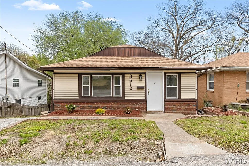 3612 Thomas Ave photo 1