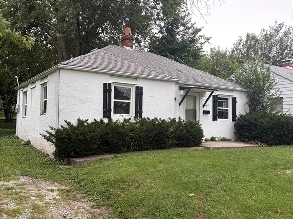 1126 N University Ave, Decatur, IL 62522